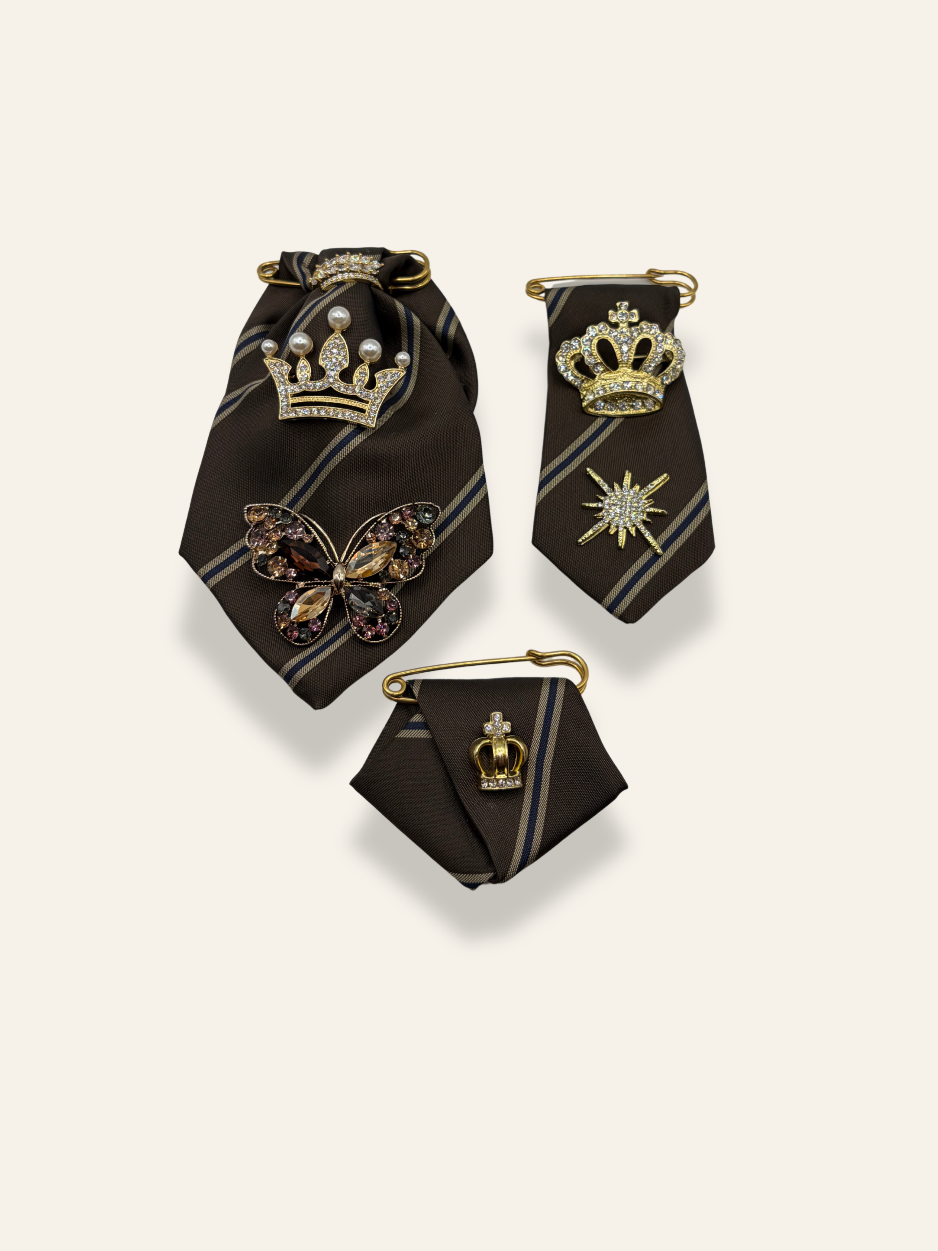 Brown Brooch Trilogie