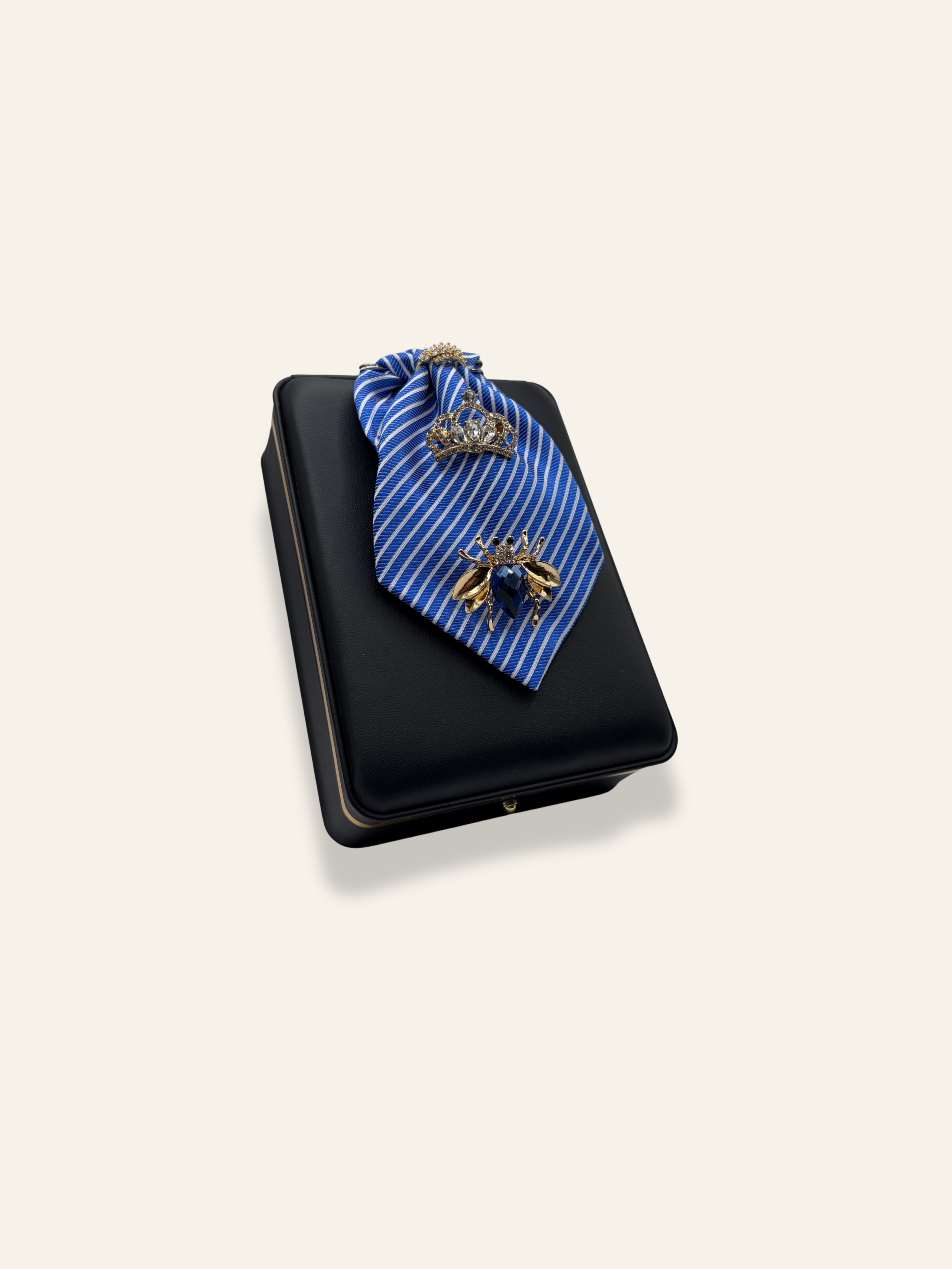 La Grande Royal Blue Brooch