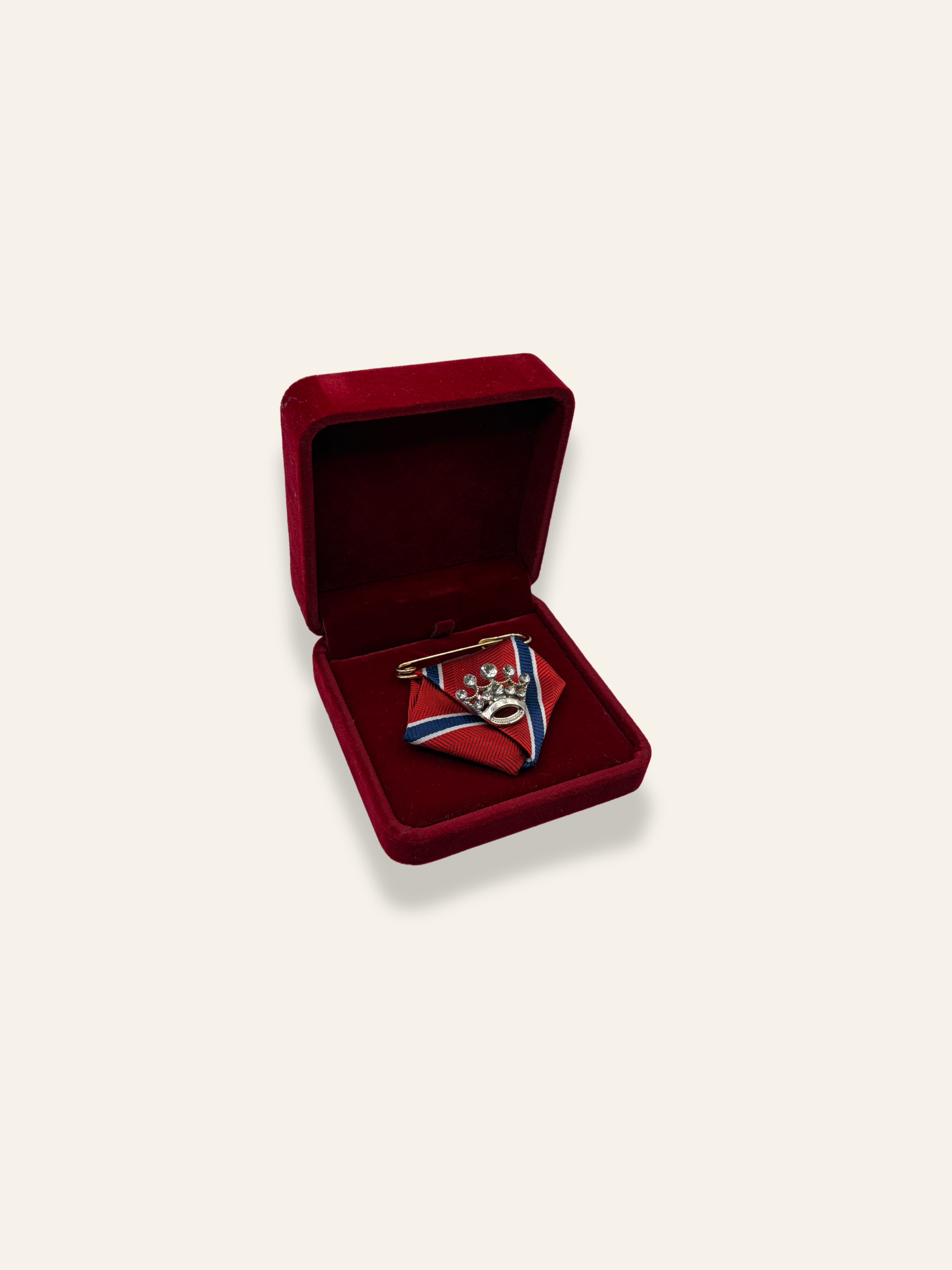 La Petite Red Brooch