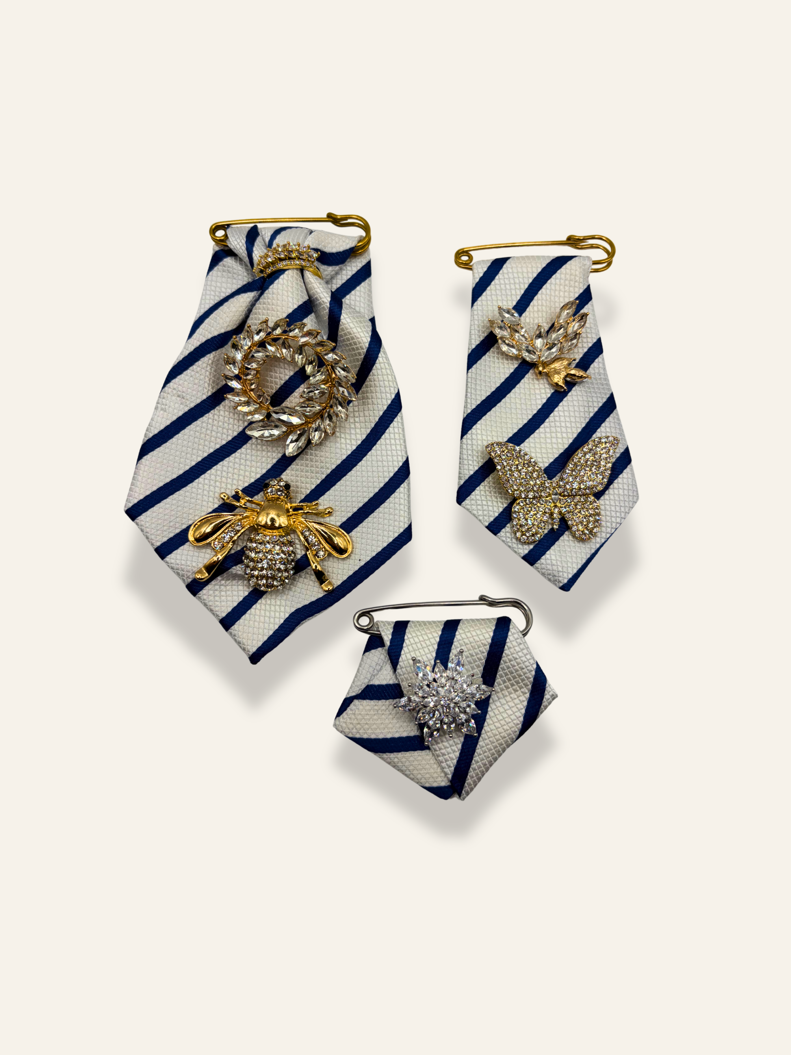 La Moyenne White Striped Brooch