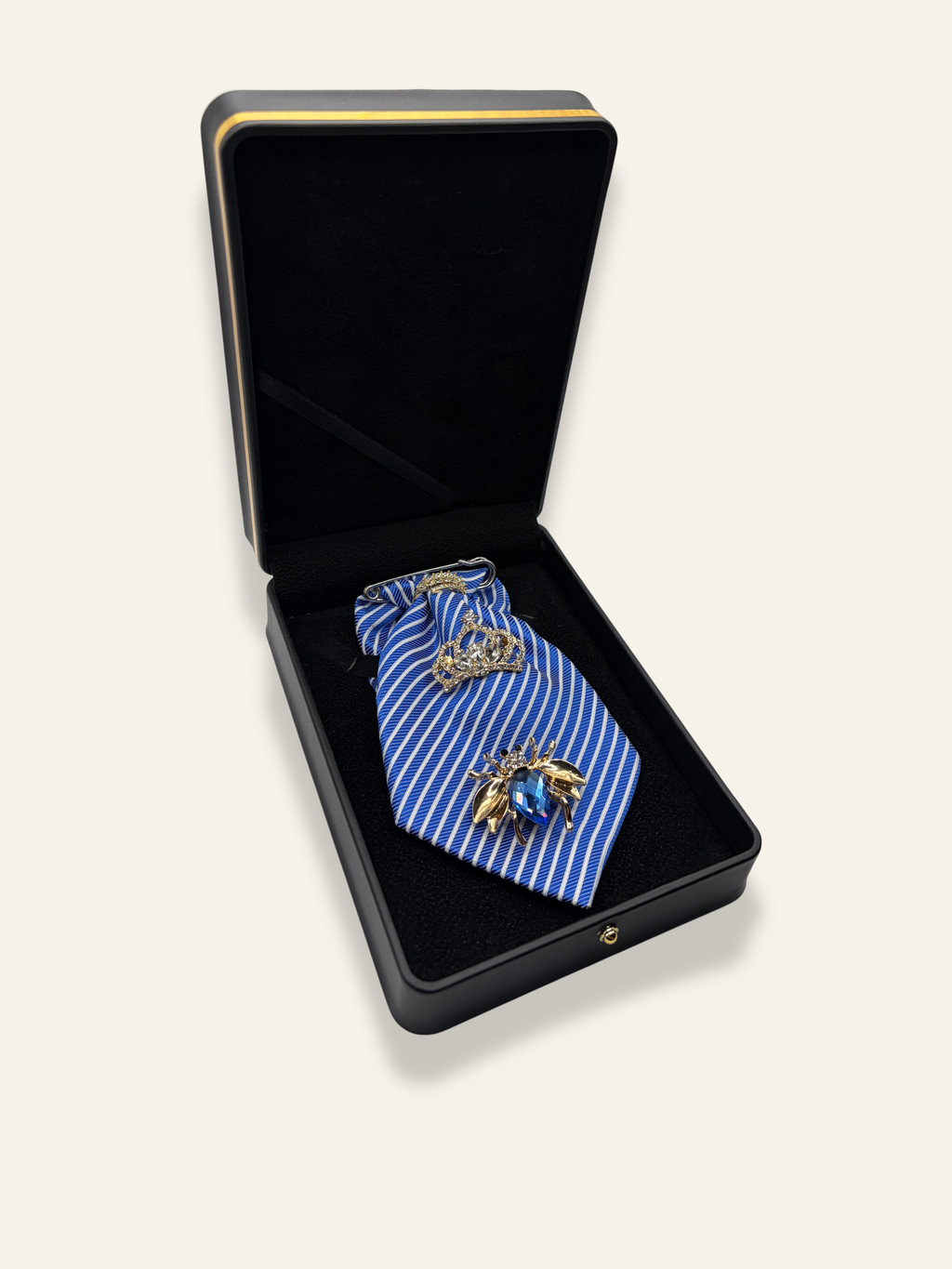 La Grande Royal Blue Brooch